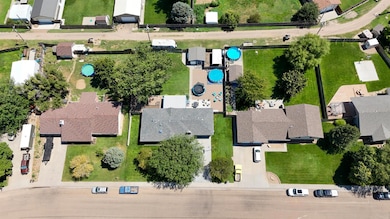 912 N Joyce Dr, Ulysses, KS 67880 - photo 4