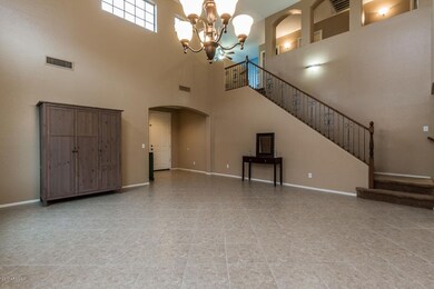 Dining & Living Room (2)