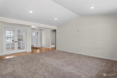 900 N Newport Loop, East Wenatchee, WA 98802 - photo 3