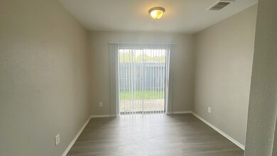 7846 Bayou Forest Dr unit C, Houston, TX 77088 - photo 6