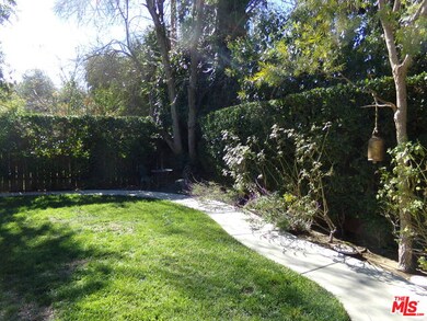 5181 Comercio Ave, Woodland Hills, CA 91364 - photo 2