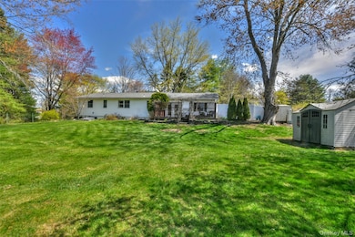 4 Verplanck Ave, Hopewell Junction, NY 12533 - photo 3