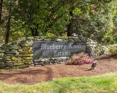 4 Stanley Rd, Norton, MA 02766 - photo 2