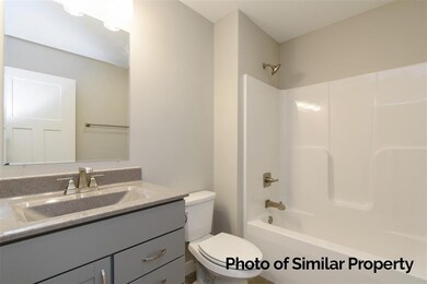 1618 34th St SE, Cedar Rapids, IA 52403 - photo 5