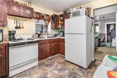 102-104 Shelter St, Rochester, NY 14611 - photo 4