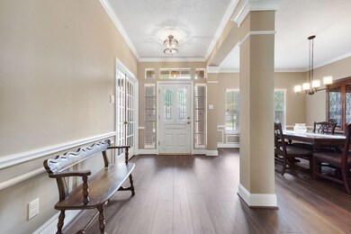 Another view of the foyer.