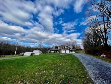 1611 Delabole Rd, Pen Argyl, PA 18072 - photo 3