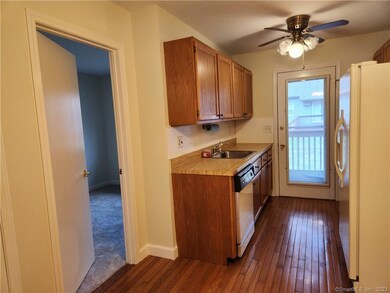 1 Abbott Rd unit 167, Ellington, CT 06029 - photo 2