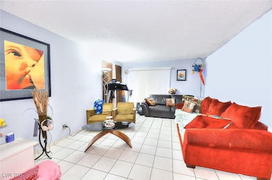1500 Hialeah Dr unit C, Las Vegas, NV 89119 - photo 3
