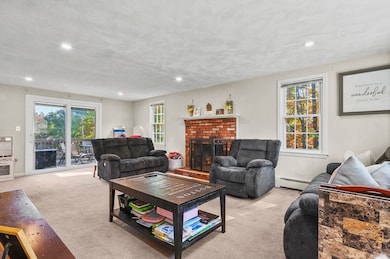 17 Summer St, Tyngsboro, MA 01879 - photo 4