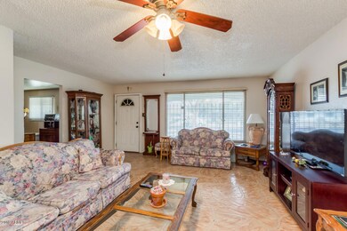 2612 N 48th Ln, Phoenix, AZ 85035 - photo 6