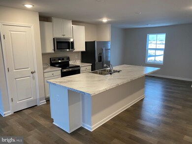 115 Perdiz Rd, Hedgesville, WV 25427 - photo 2