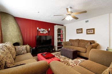 2807_E_Laurel_Ln-5314[1]