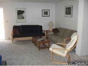 HUGE FAMILY ROOM