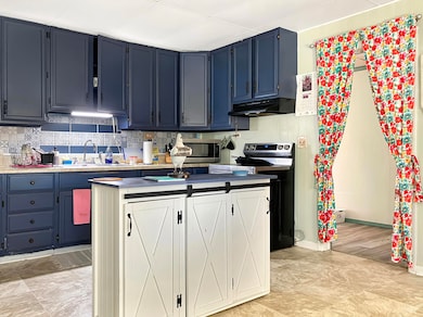 c1e0b35a0dd5a3337a995226791b018e060bb383