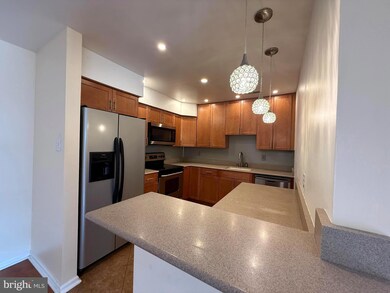 59 Pamela Ct unit 320, Levittown, PA 19057 - photo 4