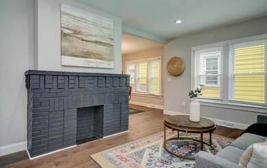 Living Room (2)