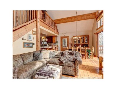 Living/Dining Area