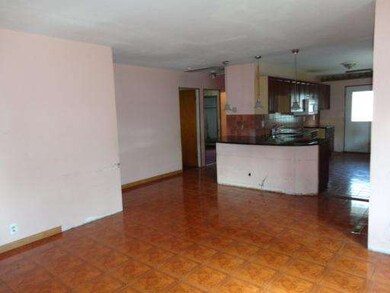 87 Sparrow Rd, Carpentersville, IL 60110 - photo 7