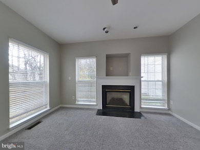 7904 Bardwell Ct, Clinton, MD 20735 - photo 2