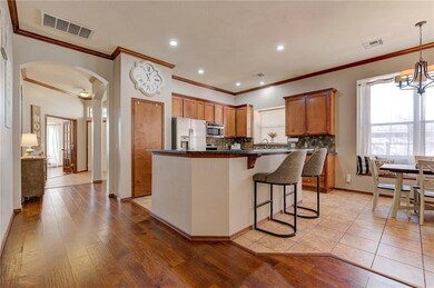 939 Black Jack Ln, Moore, OK 73160 - photo 6