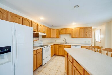 4 Cloverleaf Ln, Scarborough, ME 04074 - photo 4