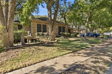 4109 Hackmore Loop, Irving, TX 75061 - photo 2