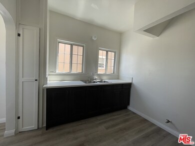 1922 S Harcourt Ave, Los Angeles, CA 90016 - photo 2