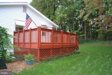 8816 Sylvania St, Lorton, VA 22079 - photo 7