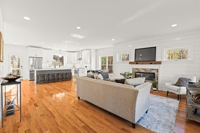 10 Matthew Cir, Easton, MA 02356 - photo 4