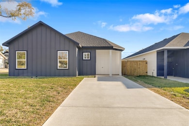 401 E Martin Luther King Blvd unit A, Willis, TX 77378 - photo 2