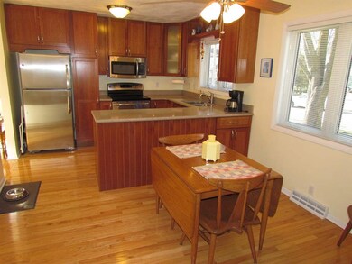 624 Fireside Dr, Cedar Falls, IA 50613 - photo 3