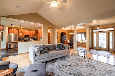 W7509 Castle Heights Dr, Holmen, WI 54636 - photo 4