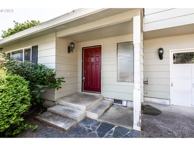 611 Rayner Ave, Springfield, OR 97477 - photo 3