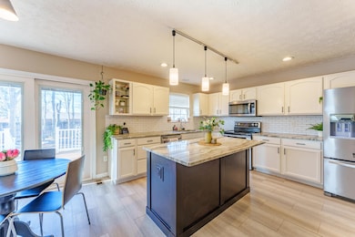 1688 Paradise Trail, Troy-14