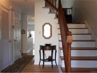 The inviting foyer...