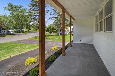 3 Jeffrey Ln, Albany, NY 12211 - photo 2