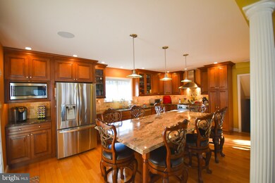 128 Beechtree Dr, Broomall, PA 19008 - photo 2