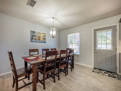 335 S Shirley St, Alvin, TX 77511 - photo 6