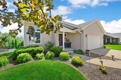 4229 Topaz Ave NW, Cedar Rapids, IA 52405 - photo 2