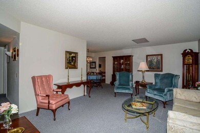 17062 N 106th Ave, Sun City, AZ 85373 - photo 7