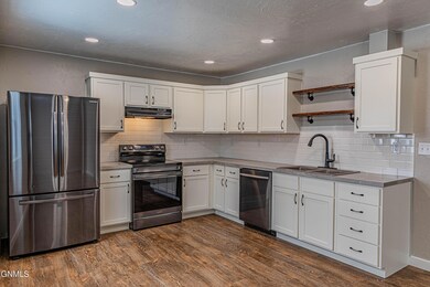 1205 N 3rd Street - MLS Size-15