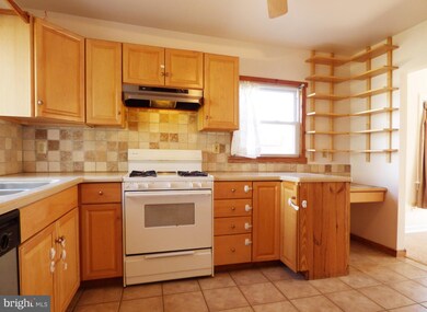 4410 75th Ave, Hyattsville, MD 20784 - photo 7