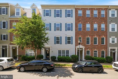 164 Chevy Chase St unit A, Gaithersburg, MD 20878 - photo 2