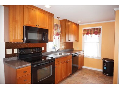 42 Devin St, White River Junction, VT 05001 - photo 4