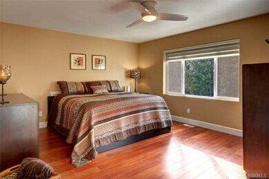 27989 Maple Ridge Way SE, Maple Valley, WA 98038 - photo 4