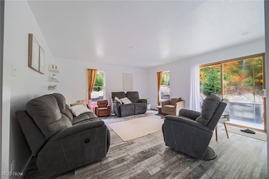 15265 Elton St SW, Navarre, OH 44662 - photo 4