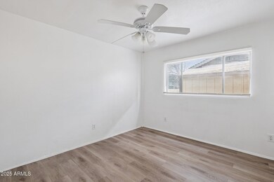 2525 E Willetta St unit a, Phoenix, AZ 85008 - photo 4