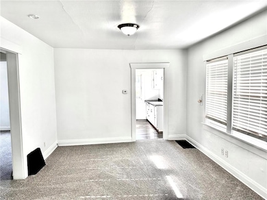 516 S 11th Ave W, Newton, IA 50208 - photo 5