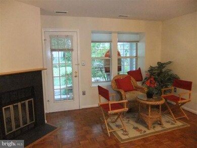 4552 28th Rd S unit A, Arlington, VA 22206 - photo 2